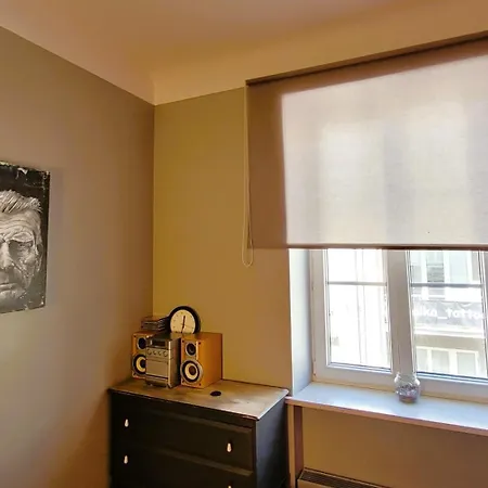 Chmielna 게스트하우스 *